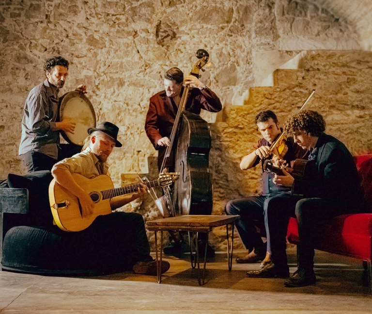 Batria: Balkan Pompe Ignition